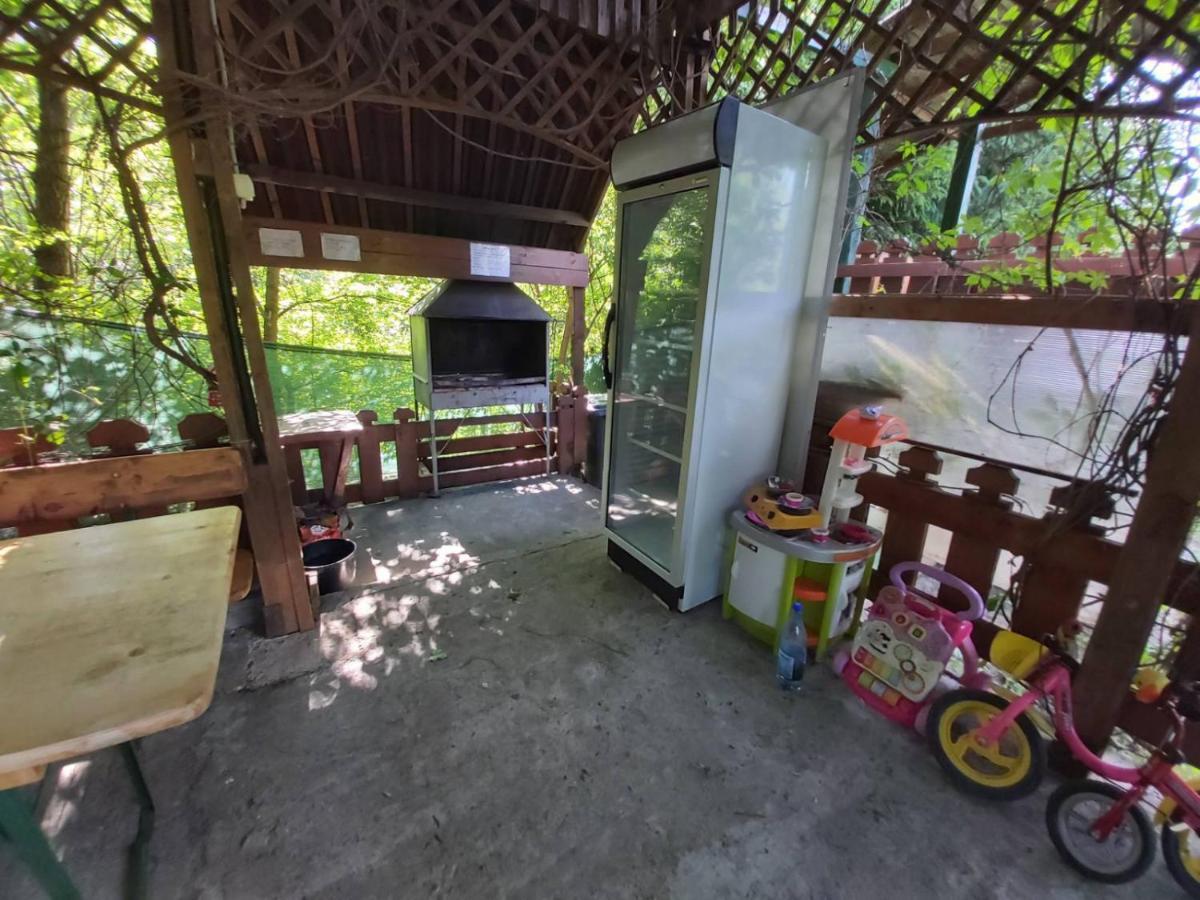 Bungalow Camping Edelweiss - Floare De Colt - Gyopar 리메테아 외부 사진