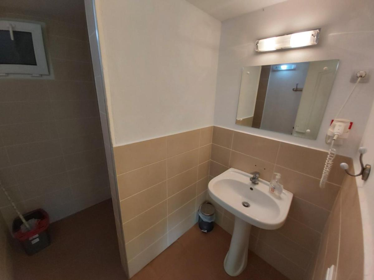 Bungalow Camping Edelweiss - Floare De Colt - Gyopar 리메테아 외부 사진
